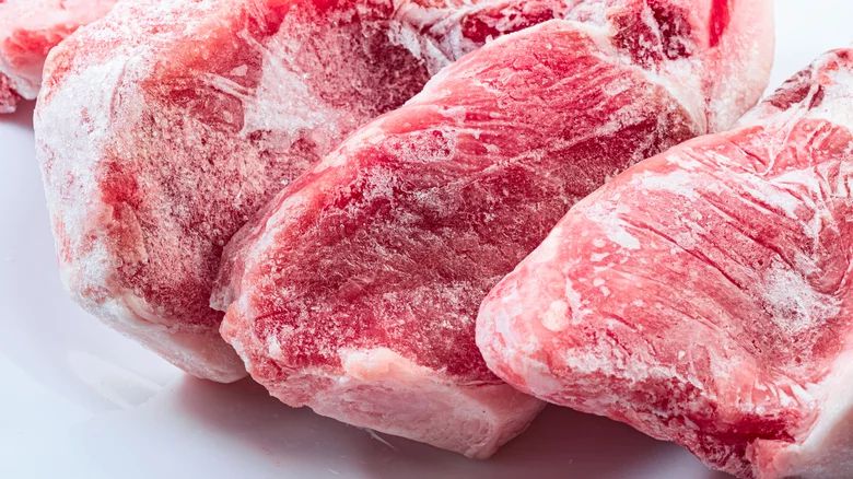 Jauhkan Penyimpanan Tips Daging Sapi Awet di Kulkas - Daging Mentah dan Daging Matang