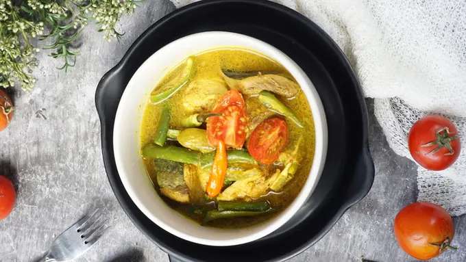 Makanan Tradisional Indonesia - Ikan Kuah Kuning