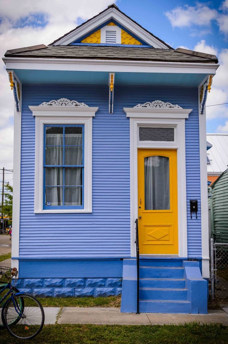 Rumah Minimalis Biru
