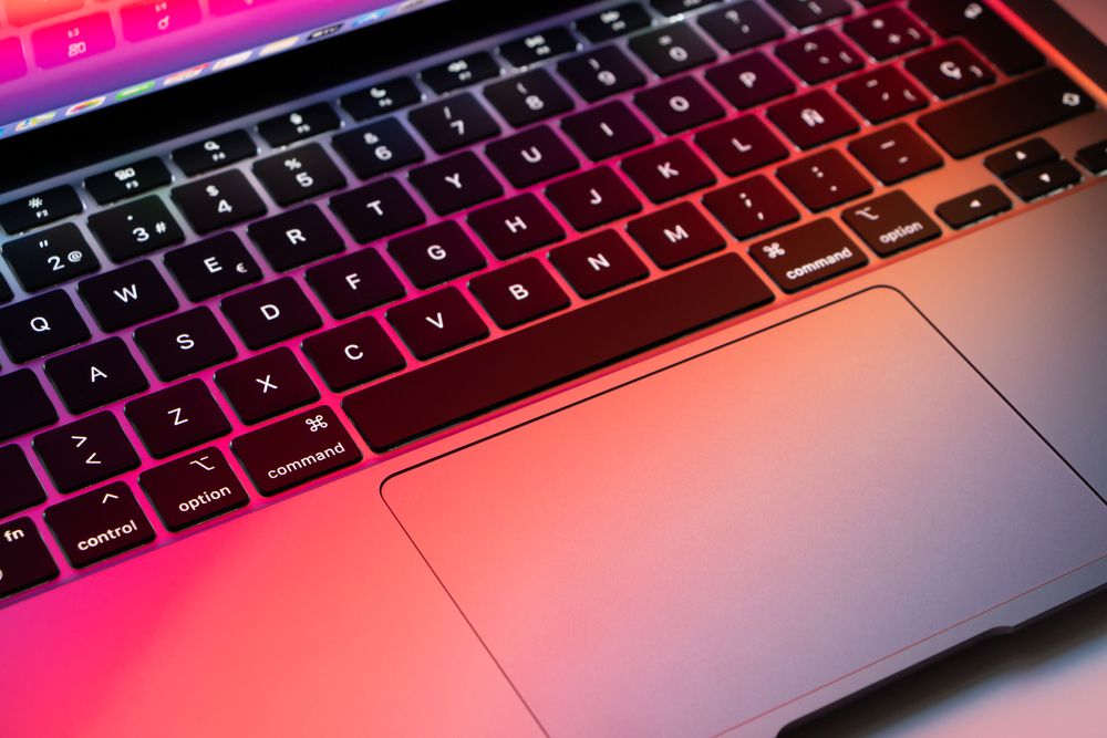 Cara Menyalakan Keyboard MacBook