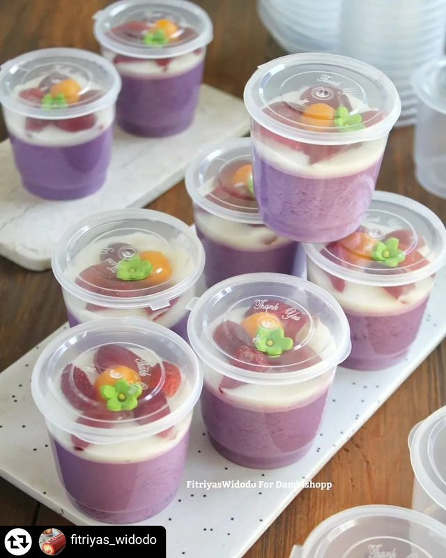 Puding Silky Anggur Segar dan Sederhana