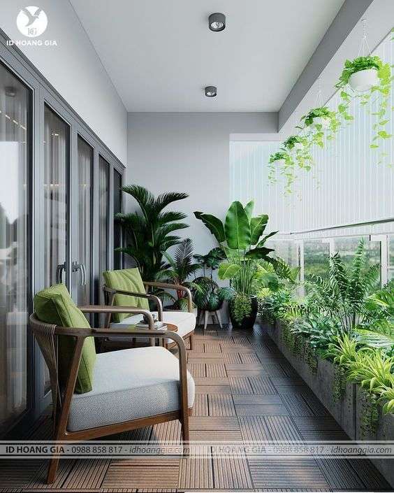 Taman Rimbun di Balkon Lantai 2