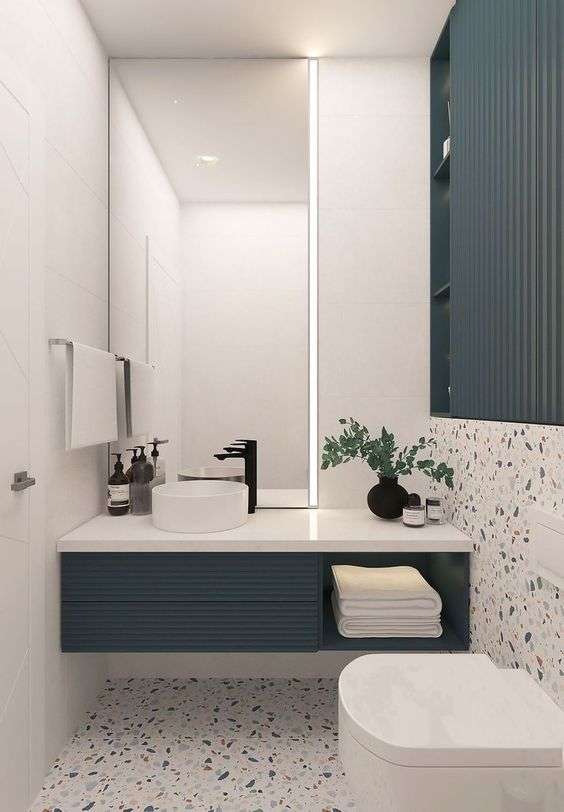 Desain Kamar Mandi Minimalis 2x2 Kloset Duduk