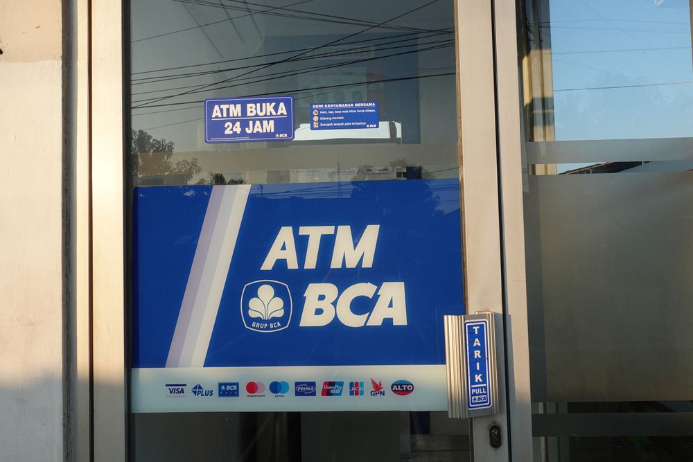 Cara top up Shopeepay BCA Lewat ATM