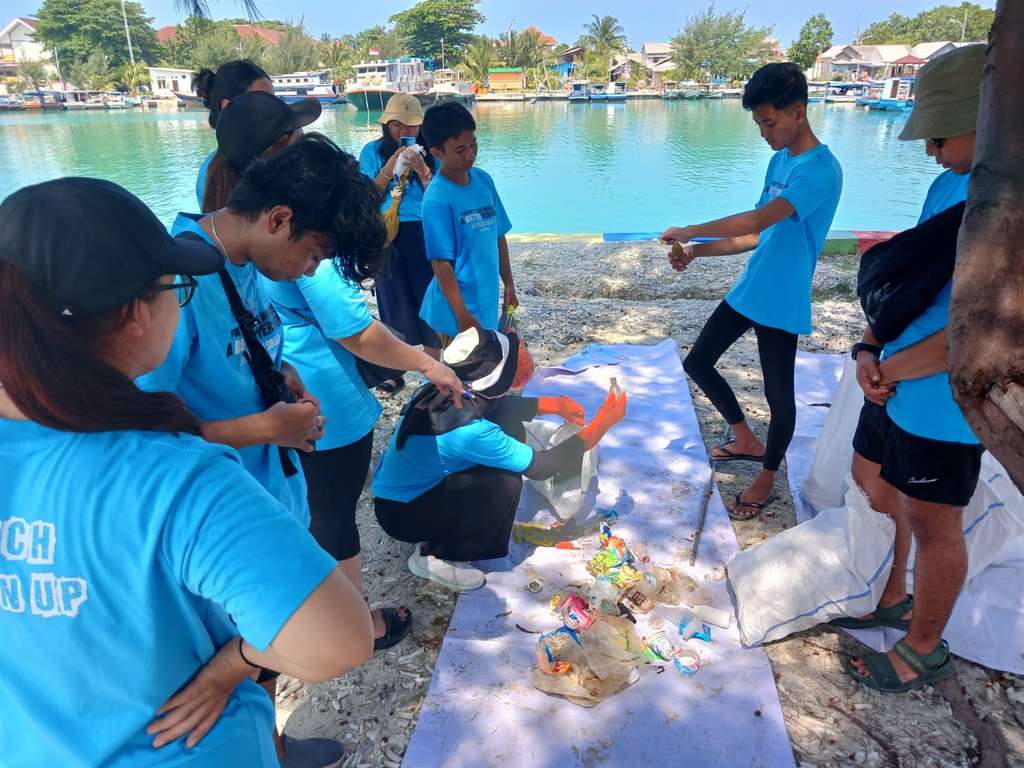 Garmin Beach Clean Up - Dive Comp Descent G1 Solar Ocean Edition