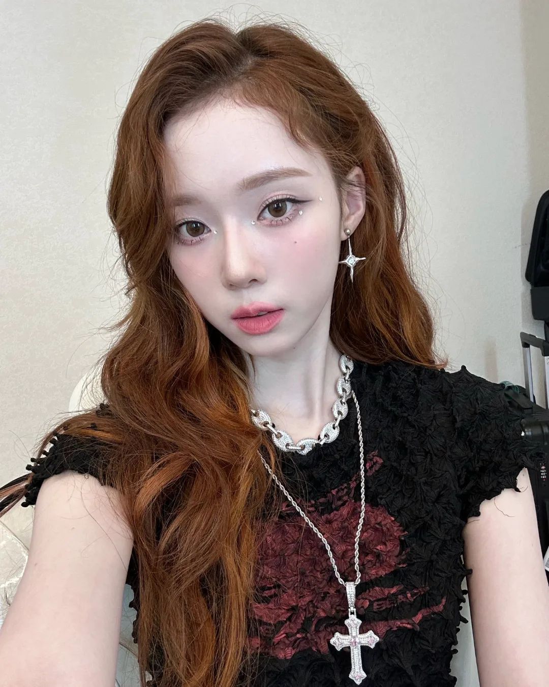 Tren Gaya Rambut ala Idol Korea 2023 - Ginger Hair ala Winter Aespa