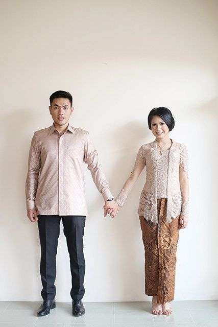 Kebaya Couple Tunangan Sederhana