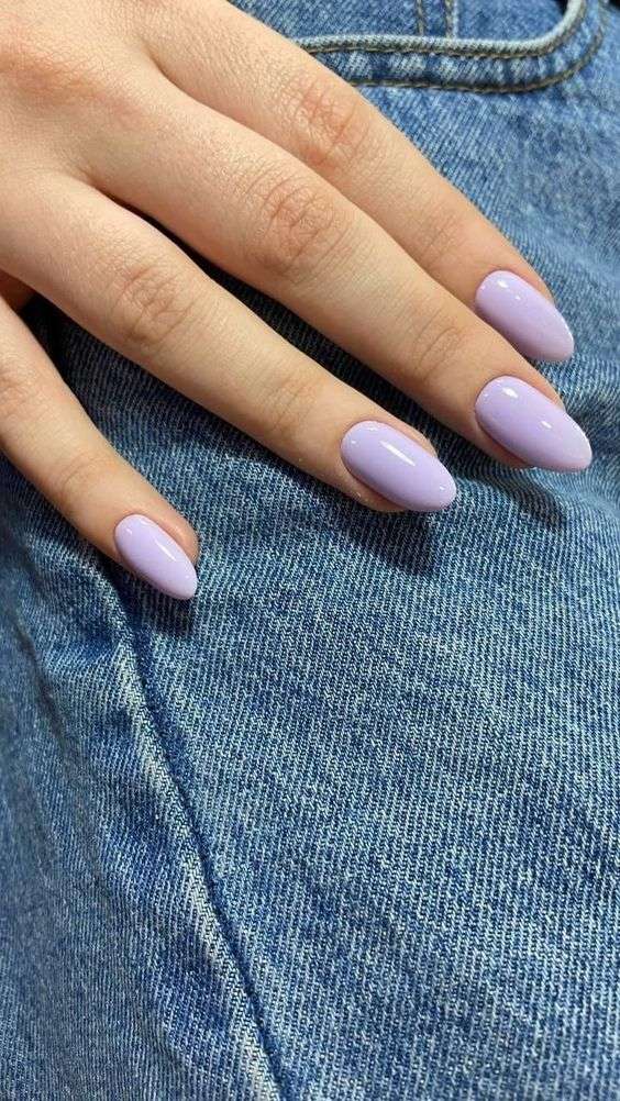 Rekomendasi Warna Nail Art agar Kulit Cerah - Lilac