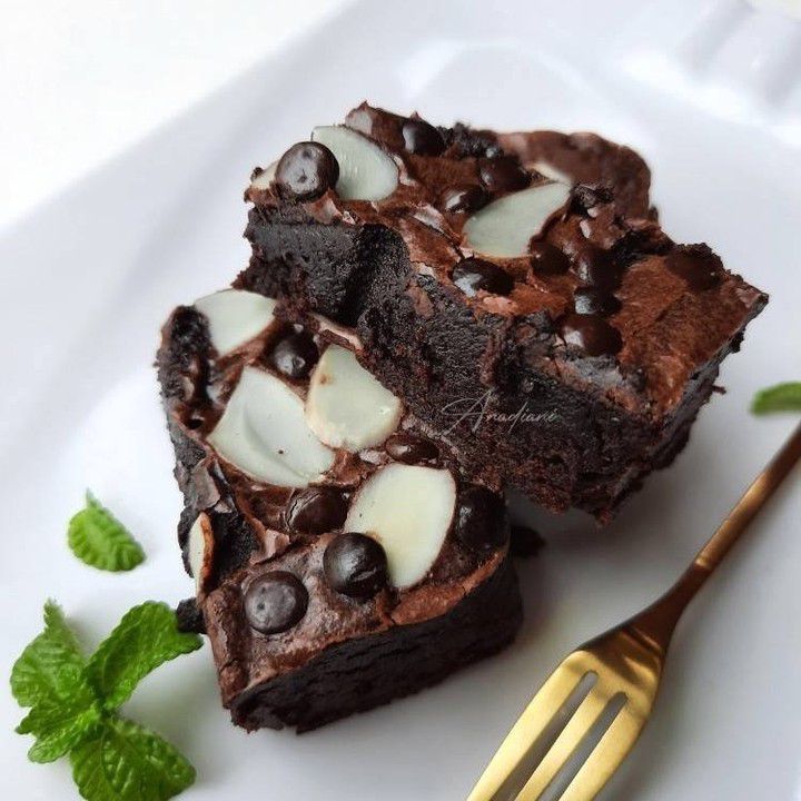 Resep Fudgy Brownies with Shiny Crust