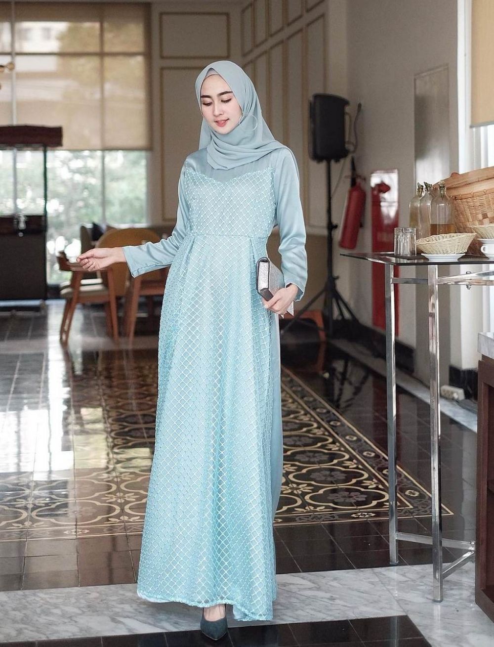 Warna Baju Lebaran Yang Cocok Untuk Kulit Sawo Matang - Turquoise