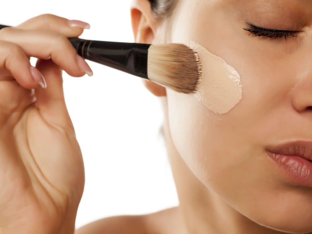 Tips Makeup Tahan Lama - Pilih Foundation yang Tahan Lama