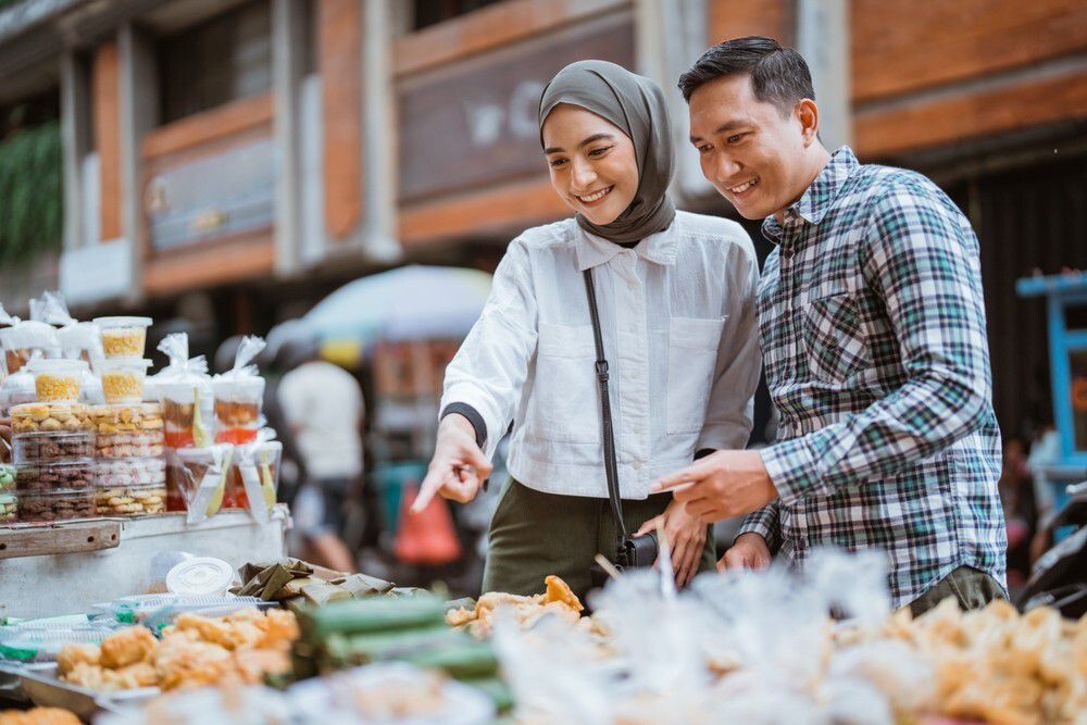 Ide Kencan Selama Ramadan - Beli Takjil bareng Pasangan