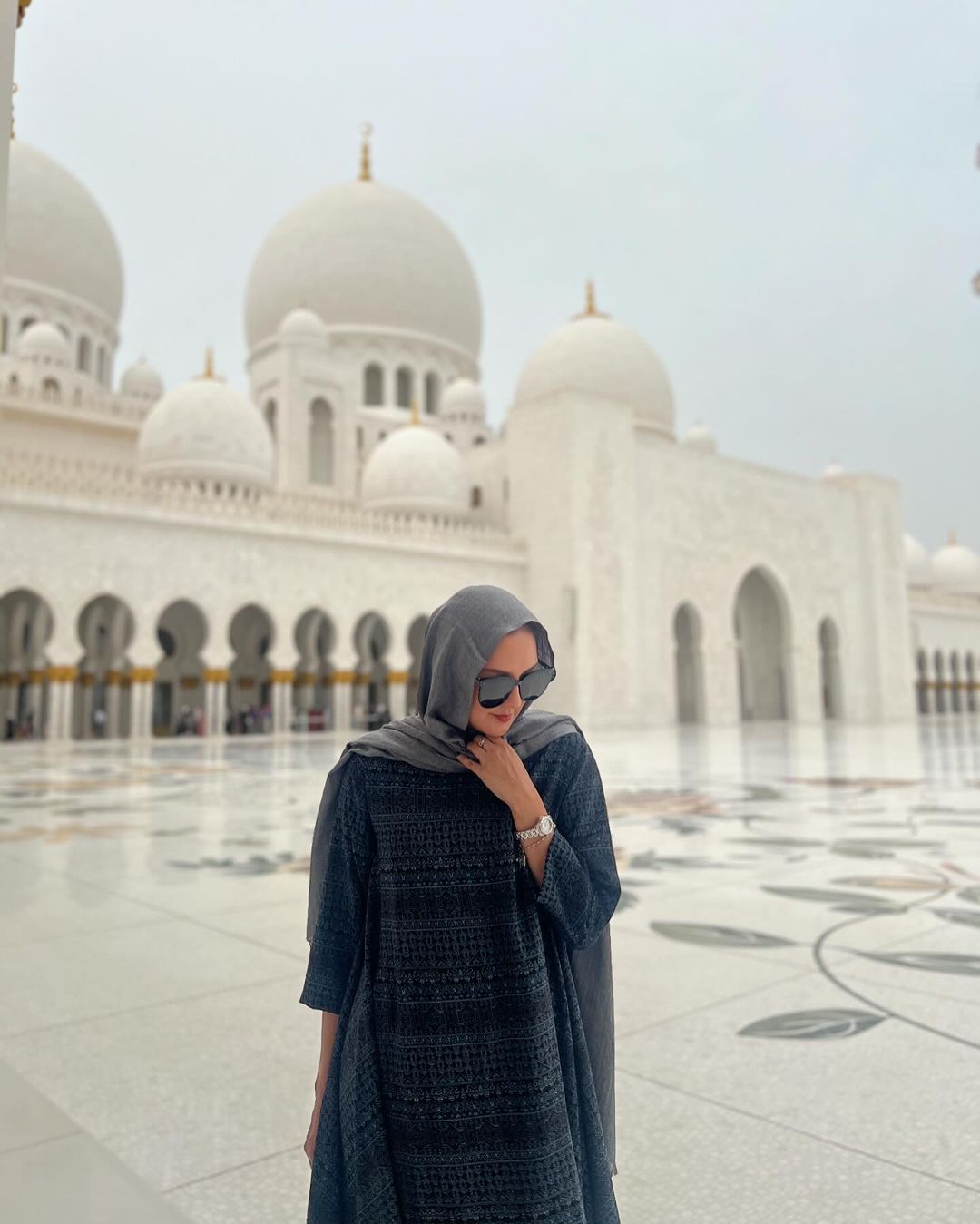 Donna Agnesia Pakai Hijab