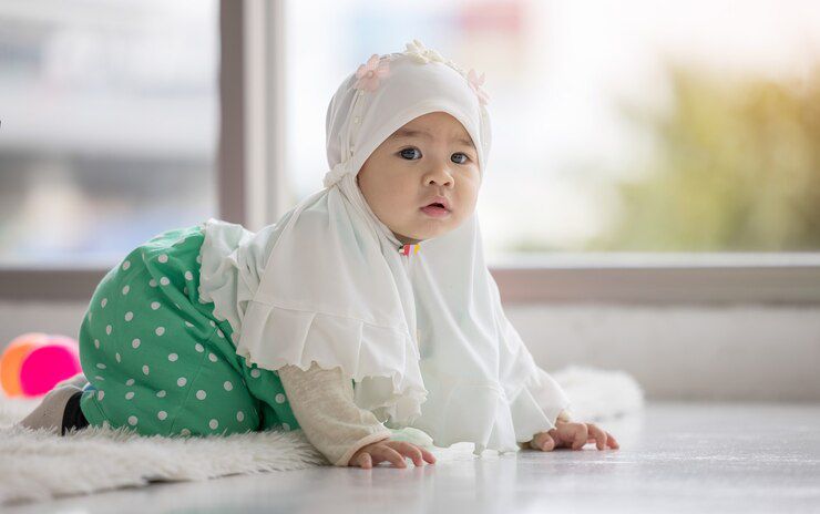 Tips Memilih Baju Lebaran untuk Bayi
