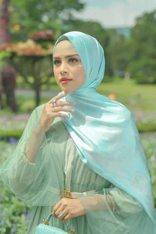 Kerudung Yang Cocok Untuk Gamis Sage - Biru Muda