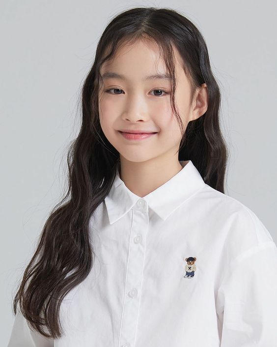 Model Rambut Anak Perempuan Ala Korea - Rambut Panjang Bergelombang