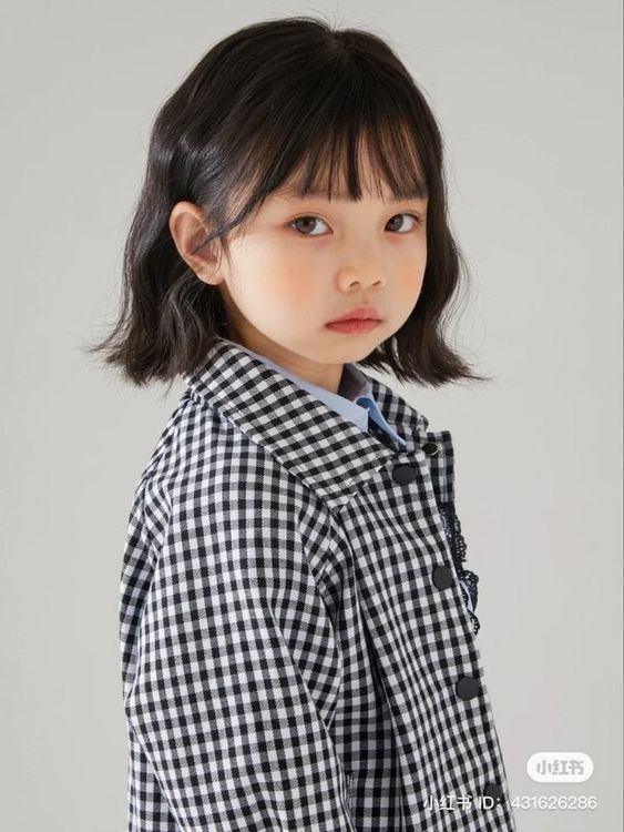 Model Rambut Anak Perempuan Ala Korea - Wavy Pendek dengan Poni