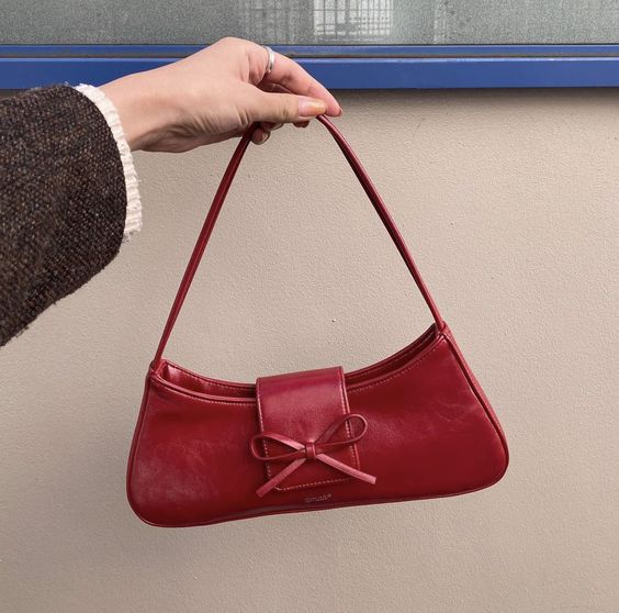 Model Tas Wanita Terbaru Untuk Lebaran - Baguette Bag