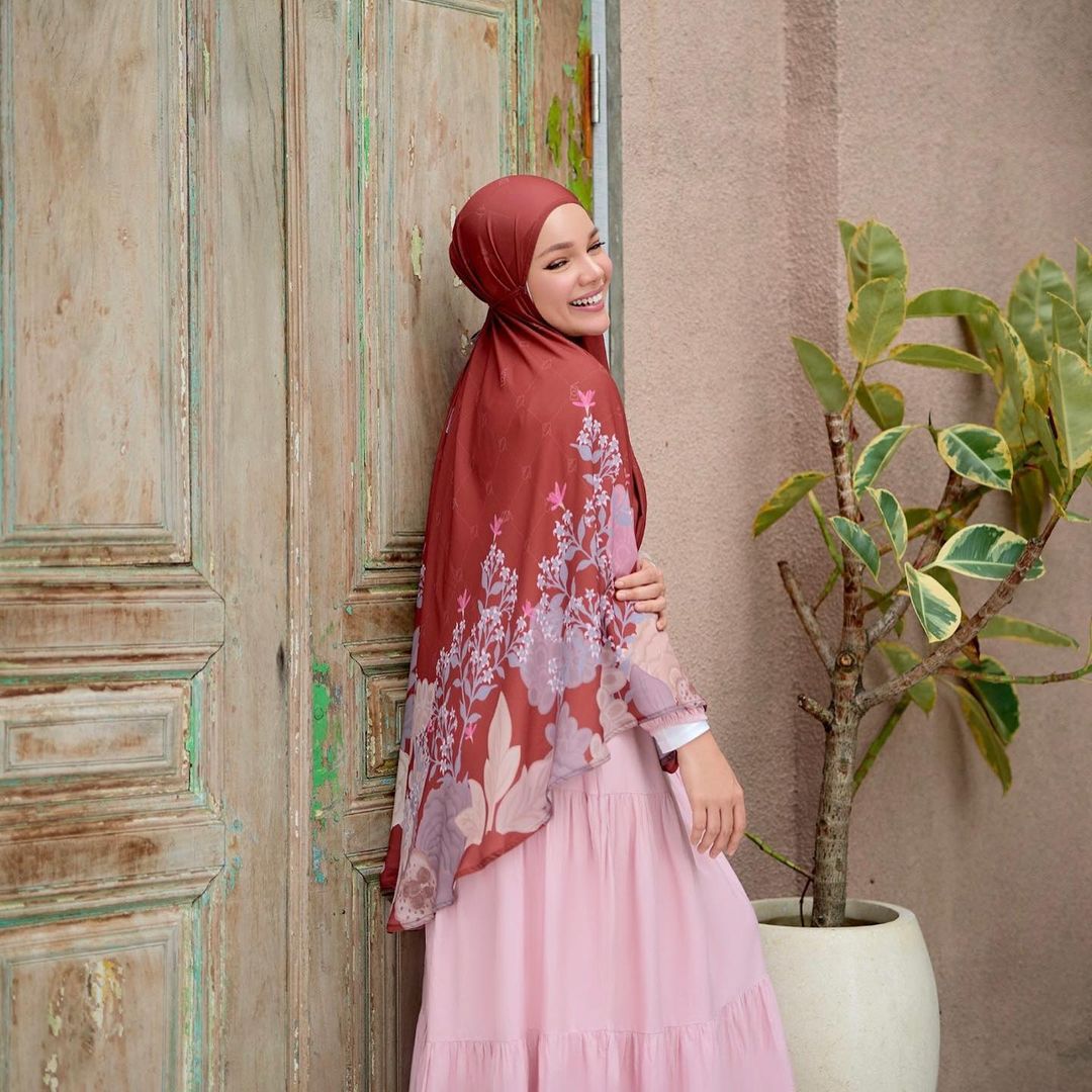 Warna Baju Muslim Yang Cocok Untuk Usia 40 Tahun Ke Atas