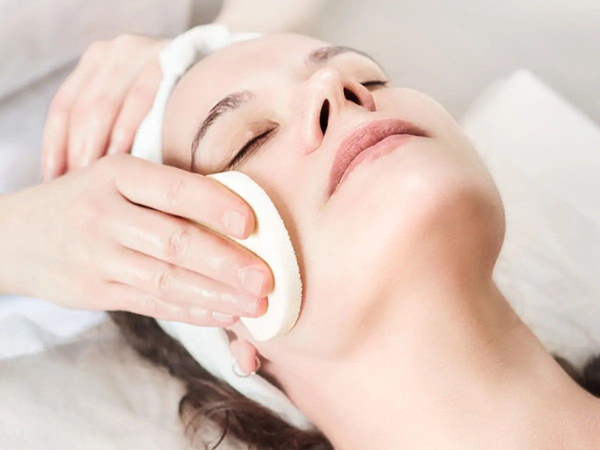 Manfaat Facial Treatment - Membersihkan Kulit Lebih Dalam