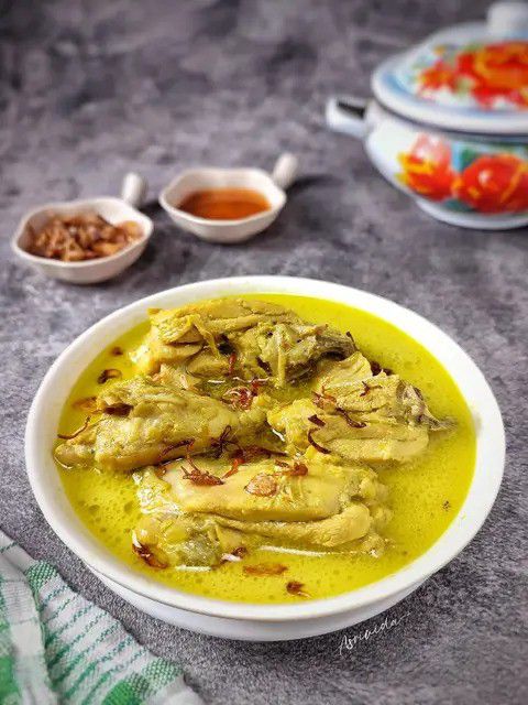 Resep Opor Ayam Santan Kuah Kuning
