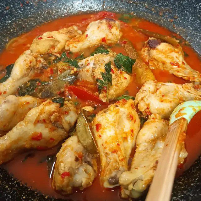 Resep Ayam Woku Kemangi Pedas