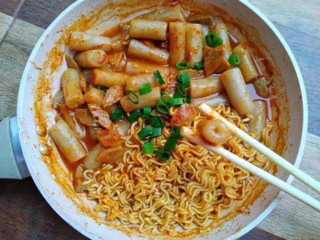 Resep Ramen Tteokbokki