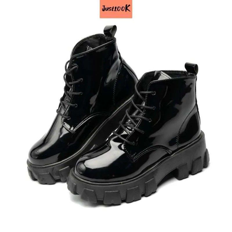 Rekomendasi Sepatu Boots Wanita Brand Lokal - Kyujin Boots dari JustLook
