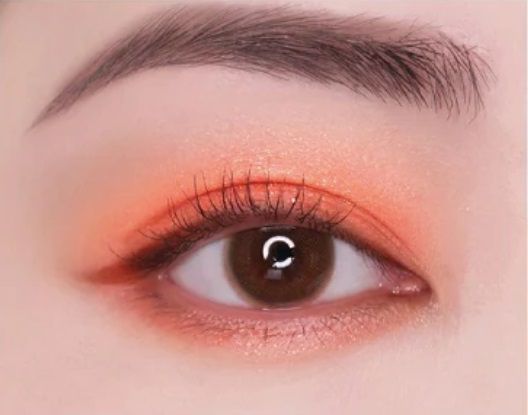 Tutorial Peachy Makeup Look - Pilih Warna Peach Untuk Eyeshadow