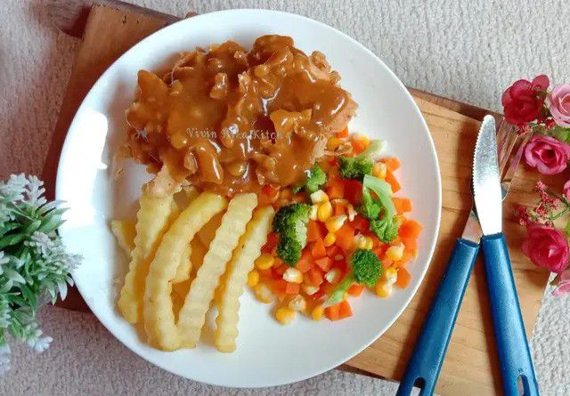 Resep Chicken Steak with Brown Sauce