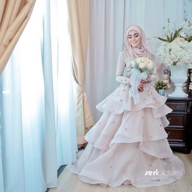 Gaun Pengantin Hijab - Ruffle Gown