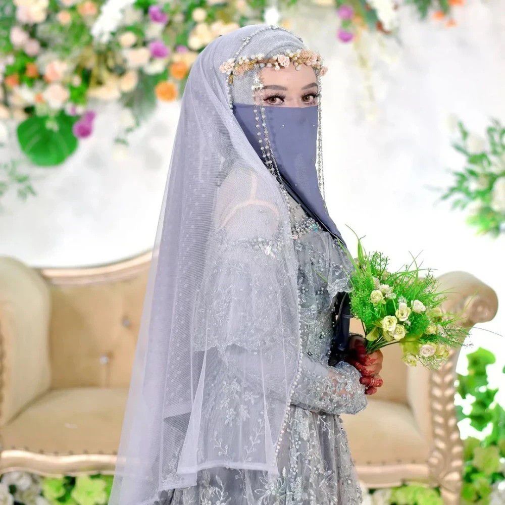 Pengantin Bercadar Modern - Kebaya Brokat dengan Cadar Pendek