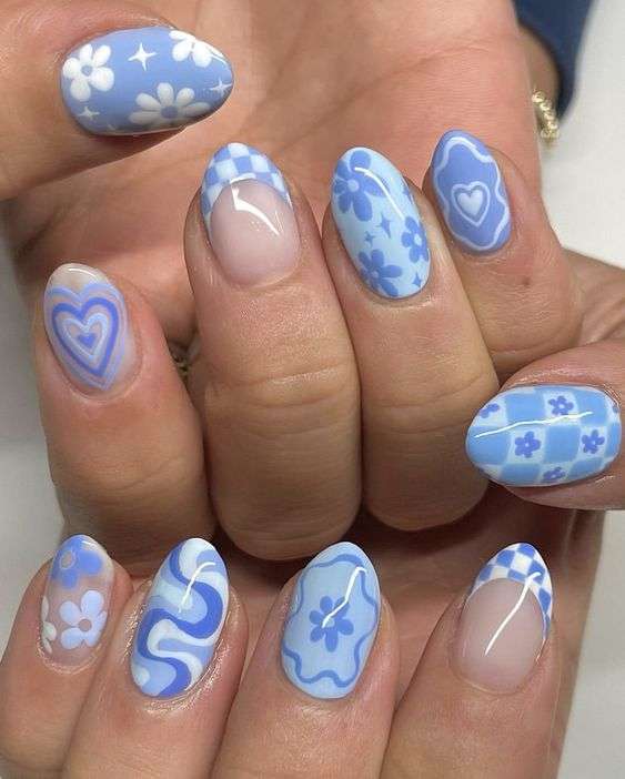 Inspirasi Nail Art Aesthetic - Blue Nails Motif