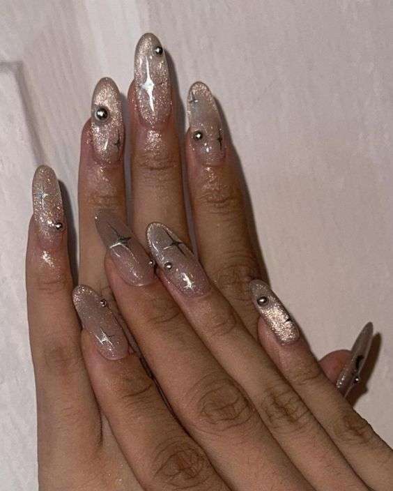 Inspirasi Nail Art Aesthetic - Cat Eye Nails