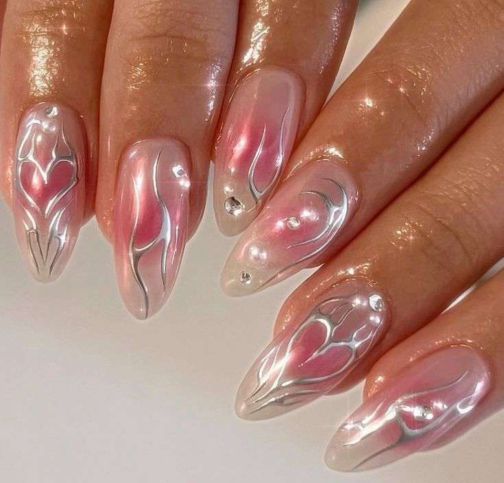 Inspirasi Nail Art Aesthetic - Pink Chrome Nails