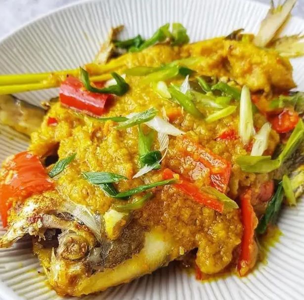 Resep Ikan Bawal Bumbu Kuning