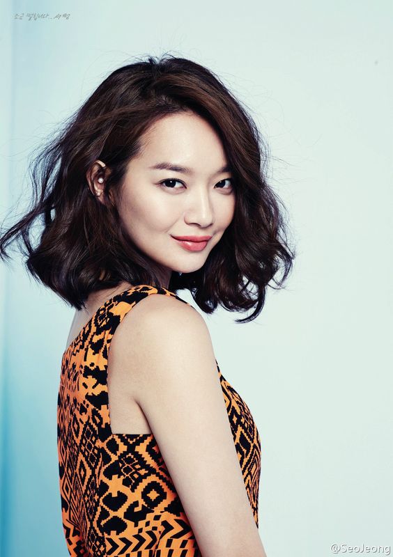 Model Rambut Untuk Perempuan 40 Tahunan - Wavy Bob