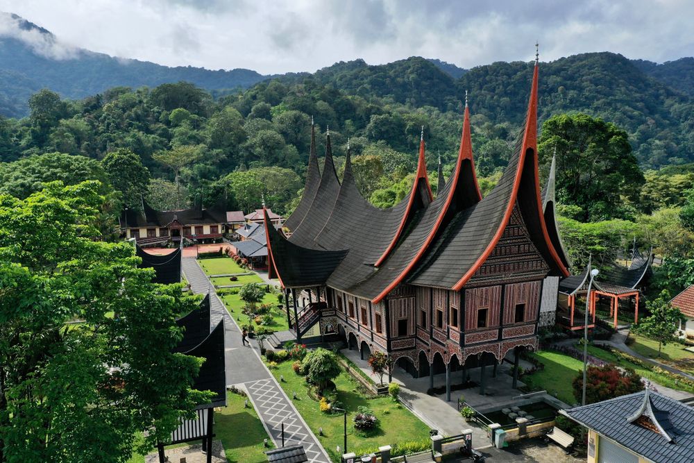 Rumah Adat Sumatera Barat