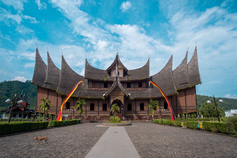 Rumah Adat Sumatera Barat