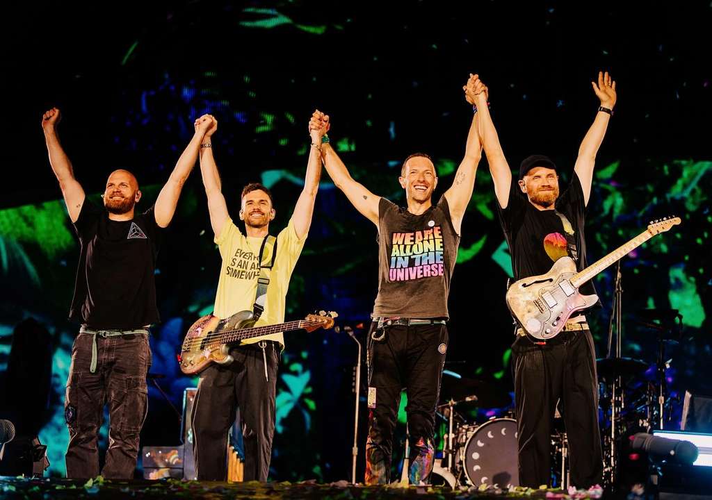 Lirik Lagu feelslikeimfallinginlove - Coldplay