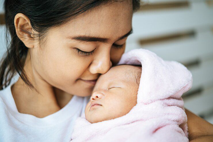 Mimpi Menemukan Bayi dan Menggendongnya