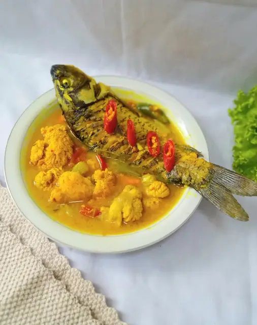 Resep Pindang Ikan Mas Bumbu Kuning