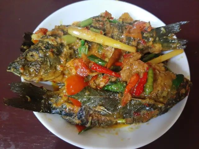 Resep Pindang Ikan Mas Bumbu Kuning