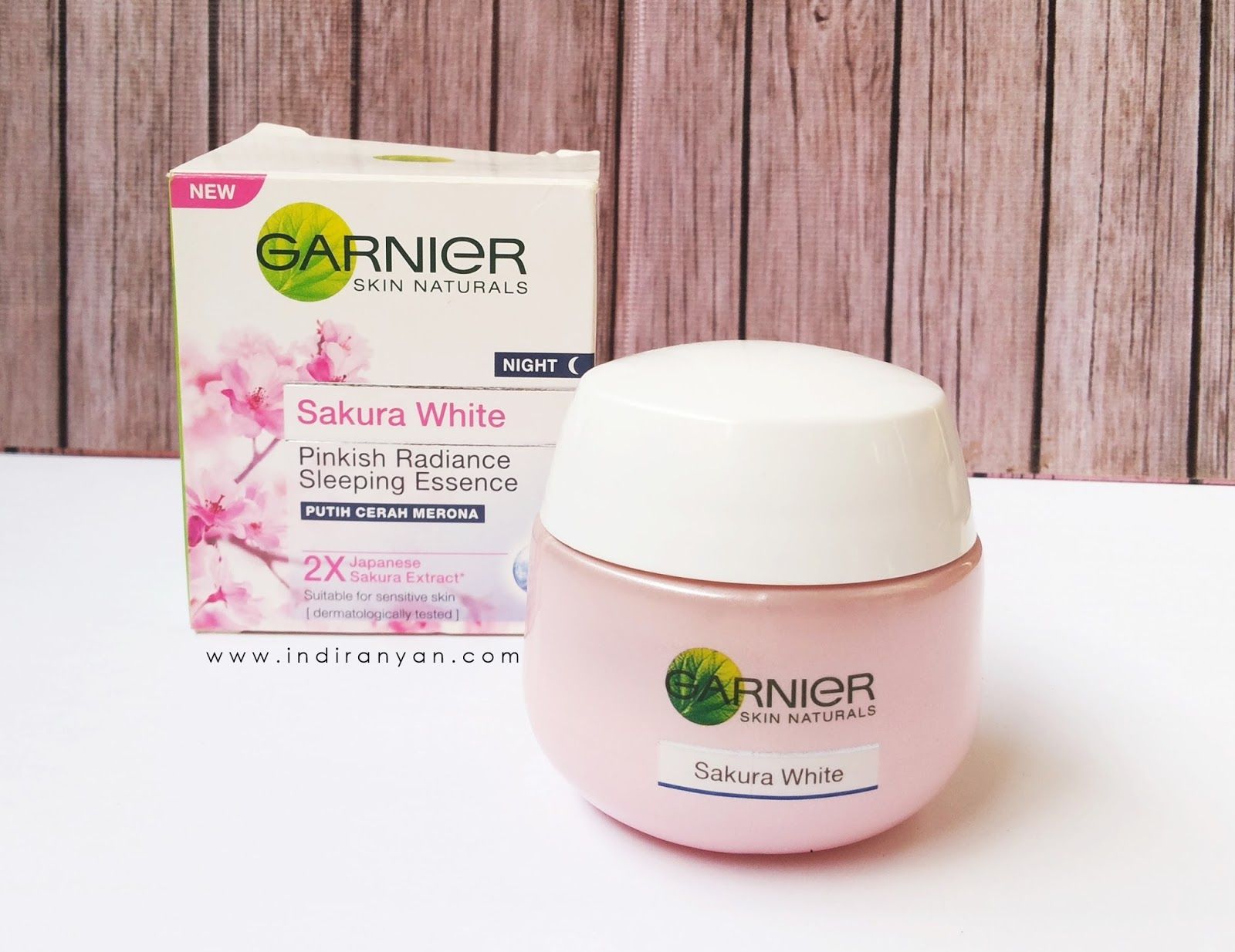 Pelembab di Indomaret - Garnier Sakura White Pinkish Radiance