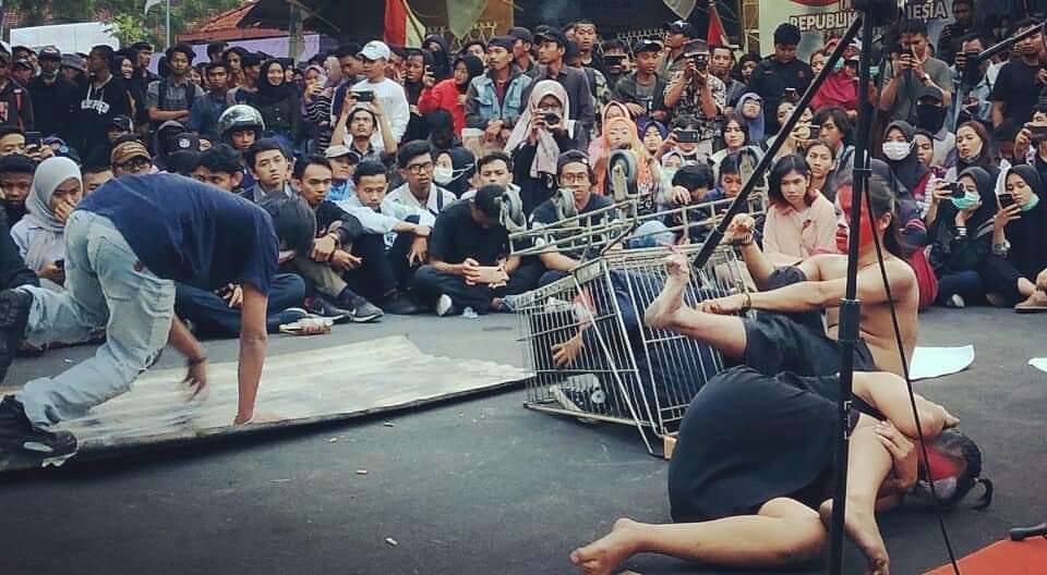 Pertunjukan Teater Anti Gelanggang