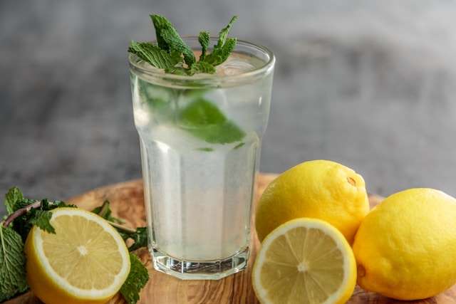 Manfaat Infused Water Lemon