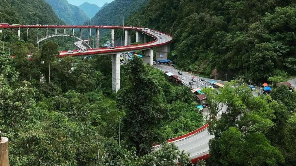 Tempat Wisata di Payakumbuh - Jembatan Kelok 9