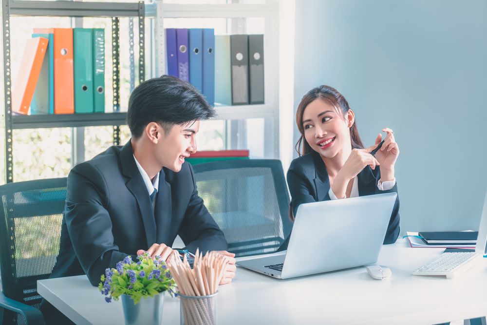 Kesalahan saat PDKT dengan Teman Sekantor