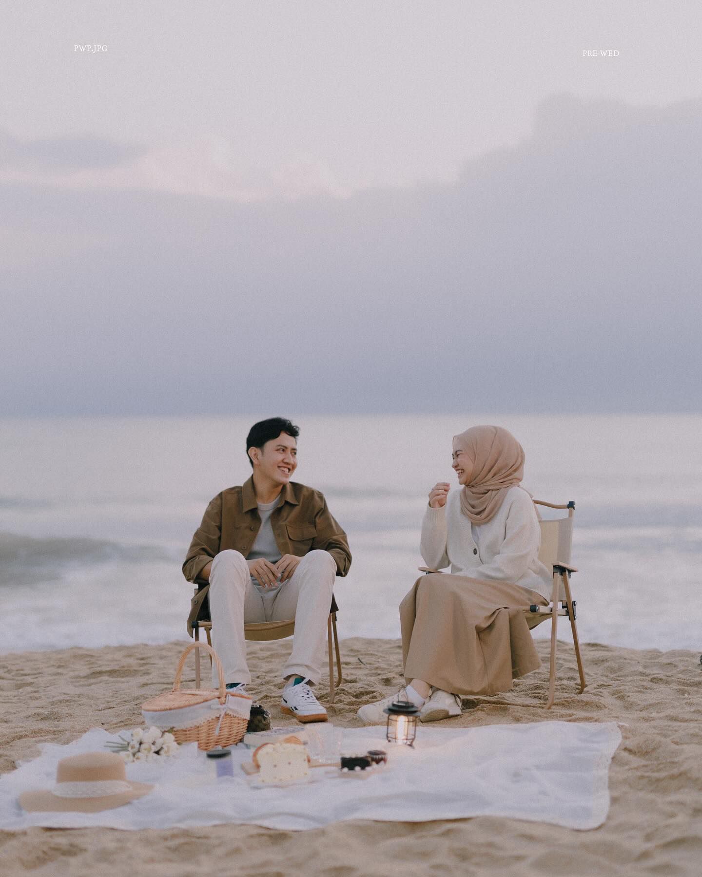 Prewedding ala Korea Hijab di Pantai