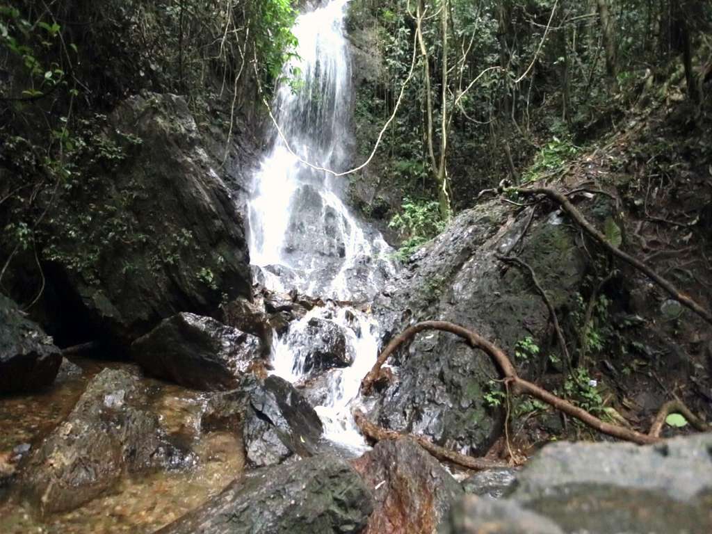 Tempat Wisata di Payakumbuh - Air Terjun Sarasah Murai Gantiang